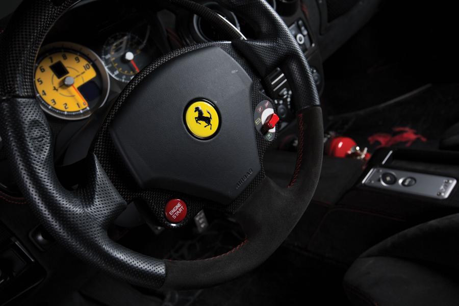 Детали интерьера Ferrari 430 Scuderia 2007 года  (NA) (фото 36 из 42)